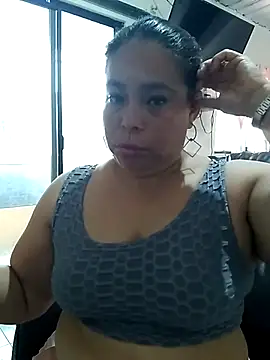 Marlenegata133 online show from March 19, 2025, 2:13 pm