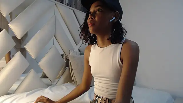 Snapshot of willow_smitt chatting on April 26, 2026, 1:53 pm willow smitt online show from April 26, 2026, 1:53 pm
