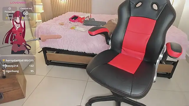 stephany summer online show from December 15, 2025, 3:27 pm