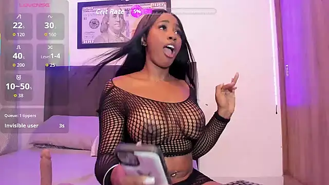 Snapshot of NAOMMII_ chatting on November 27, 2025, 10:45 pm NAOMMII online show from November 27, 2025, 10:45 pm