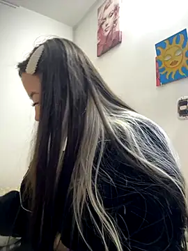 VictoriaGerard Pink online show from October 23, 2025, 2:22 am