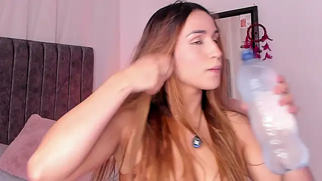 Tefy-Rose online show from November 19, 2025, 2:55 am