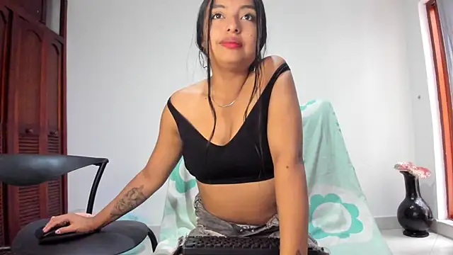 sweet cinamon online show from March 19, 2025, 8:32 pm