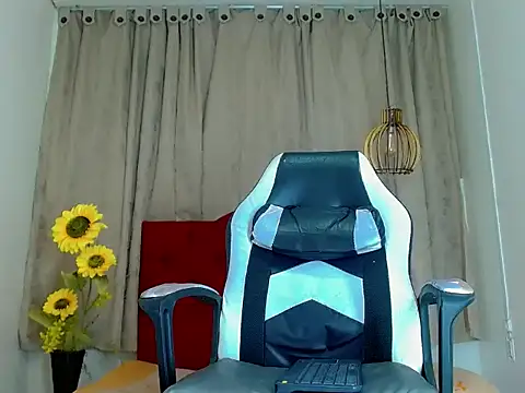 Snapshot of alexsandra_kiss chatting on February 8, 2026, 11:57 am alexsandra kiss online show from February 8, 2026, 11:57 am