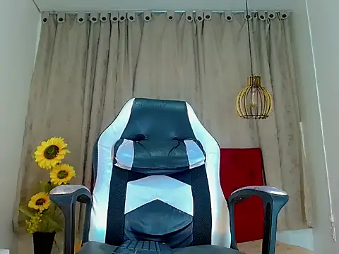 Snapshot of alexsandra_kiss chatting on February 9, 2026, 11:36 am alexsandra kiss online show from February 9, 2026, 11:36 am