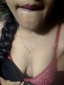 Snapshot of priya_00143 chatting on November 20, 2025, 8:14 am priya 00143 online show from November 20, 2025, 8:14 am