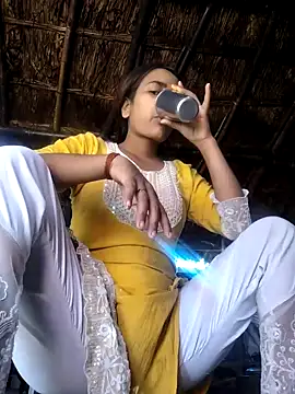 Snapshot of indiancute43 chatting on April 11, 2026, 2:16 am indiancute43 online show from April 11, 2026, 2:16 am