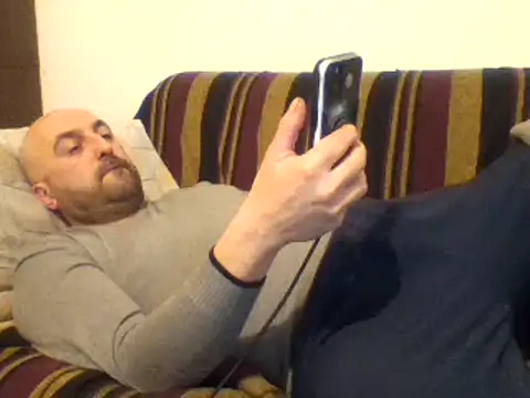 maxxxio12 online show from March 21, 2025, 10:39 pm