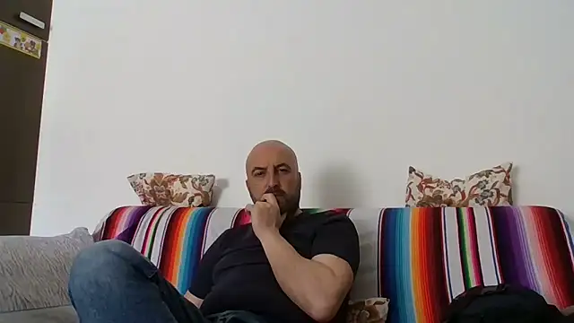 maxxxio12 online show from April 18, 2026, 11:03 am