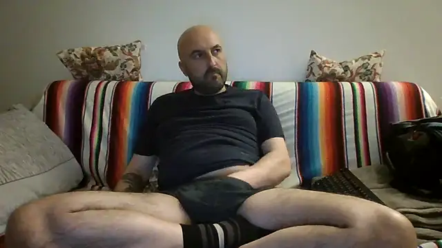 maxxxio12 online show from April 18, 2026, 7:58 pm