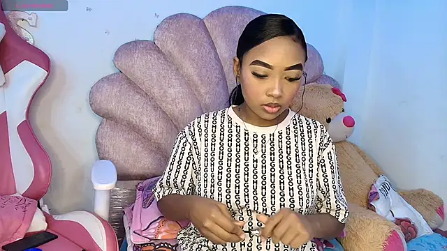 charlotte walker1 online show from March 15, 2026, 9:21 pm