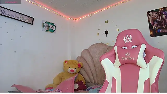 Snapshot of charlotte_walker1 chatting on April 22, 2026, 10:22 pm charlotte walker1 online show from April 22, 2026, 10:22 pm