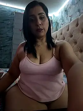 Snapshot of L_ucero chatting on September 12, 2025, 7:25 pm L ucero online show from September 12, 2025, 7:25 pm