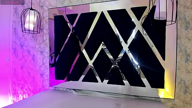 adara evanss online show from November 10, 2025, 8:19 pm