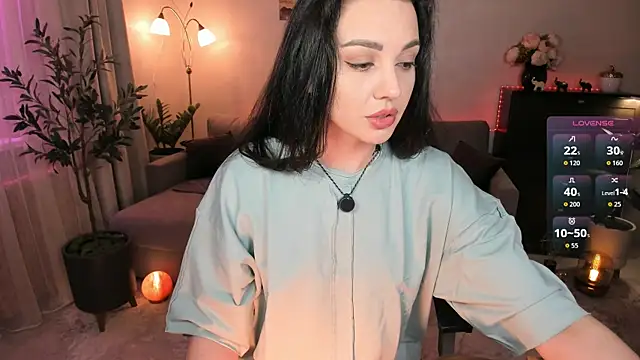 Snapshot of Viki_Bellson chatting on May 17, 2026, 7:21 pm Viki Bellson online show from May 17, 2026, 7:21 pm