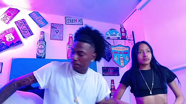 lili roussi online show from September 22, 2025, 10:45 pm