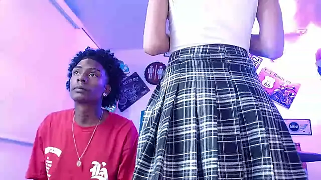 lili roussi online show from September 28, 2025, 12:49 am