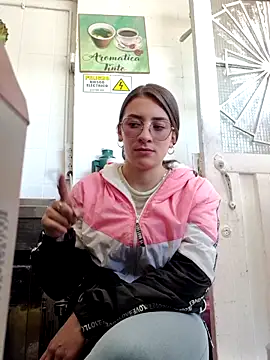 HOLY DOLL online show from September 11, 2025, 8:42 pm