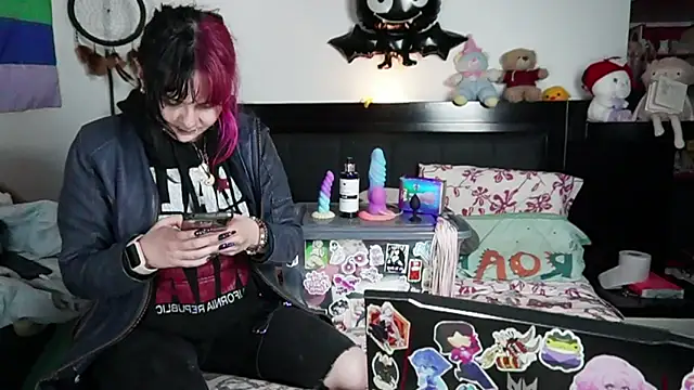 Snapshot of Devil_And_Princess chatting on February 3, 2026, 1:26 am Devil And Princess online show from February 3, 2026, 1:26 am