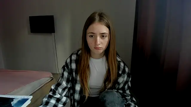 Snapshot of LilyHaart chatting on October 23, 2025, 12:37 pm LilyHaart online show from October 23, 2025, 12:37 pm