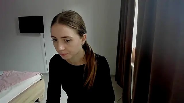 Snapshot of LilyHaart chatting on October 24, 2025, 10:44 am LilyHaart online show from October 24, 2025, 10:44 am