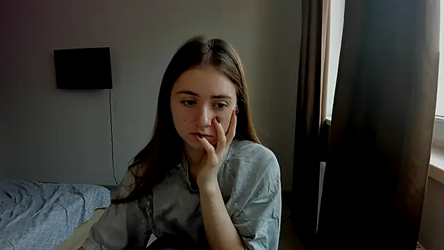 Snapshot of LilyHaart chatting on November 12, 2025, 5:19 am LilyHaart online show from November 12, 2025, 5:19 am