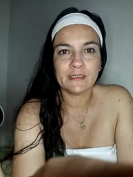 Snapshot of megan_milf79 chatting on March 16, 2025, 8:10 am megan milf79 online show from March 16, 2025, 8:10 am