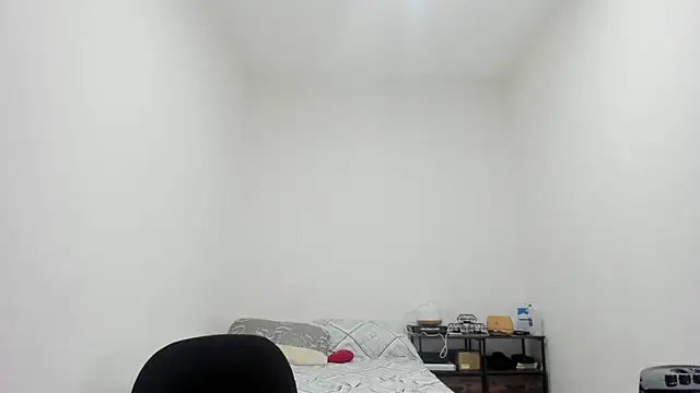 Snapshot of megan_milf79 chatting on October 12, 2025, 6:07 pm megan milf79 online show from October 12, 2025, 6:07 pm