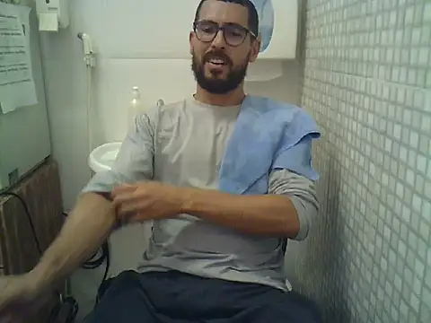 Snapshot of pdasgyn chatting on October 27, 2025, 2:32 pm pdasgyn online show from October 27, 2025, 2:32 pm