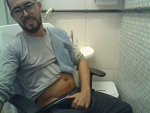 pdasgyn online show from July 27, 2026, 5:09 pm