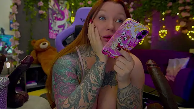 Snapshot of BlackedBarbie chatting on February 19, 2026, 7:43 pm BlackedBarbie online show from February 19, 2026, 7:43 pm