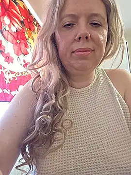 Irina3718 online show from June 16, 2026, 7:22 am
