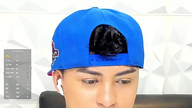 Snapshot of Sam_Daves chatting on November 12, 2025, 1:55 pm Sam Daves online show from November 12, 2025, 1:55 pm