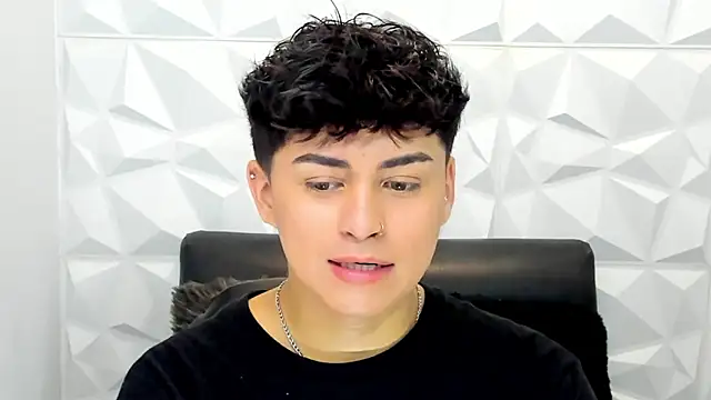 Snapshot of Sam_Daves chatting on November 14, 2025, 1:43 pm Sam Daves online show from November 14, 2025, 1:43 pm