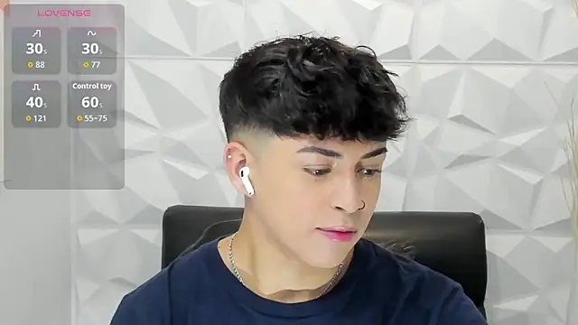 Snapshot of Sam_Daves chatting on February 4, 2026, 12:44 pm Sam Daves online show from February 4, 2026, 12:44 pm