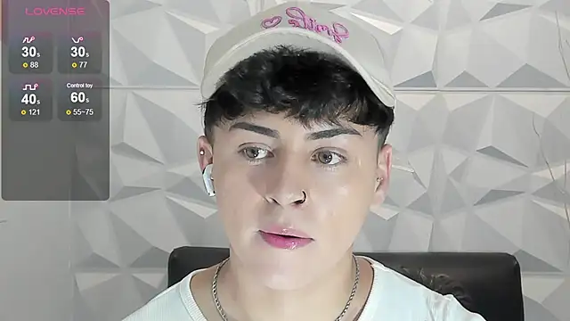 Snapshot of Sam_Daves chatting on February 10, 2026, 1:59 pm Sam Daves online show from February 10, 2026, 1:59 pm