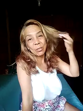 Snapshot of Lady_Lolla11 chatting on April 26, 2026, 5:43 pm Lady Lolla11 online show from April 26, 2026, 5:43 pm