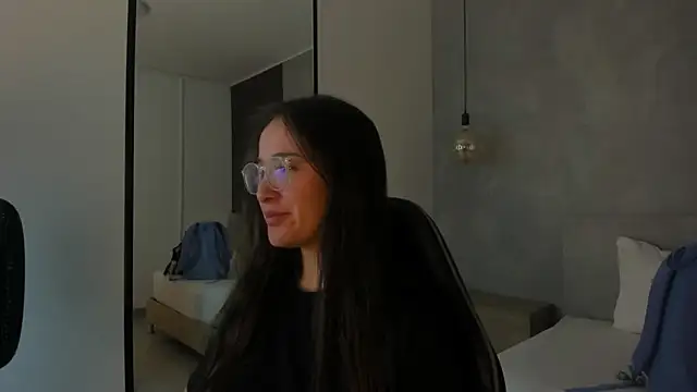 sophia martinezz  online show from February 23, 2026, 7:11 pm