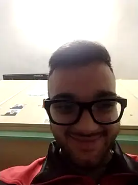 Snapshot of Francescodicristina44 chatting on February 5, 2026, 9:41 pm Francescodicristina44 online show from February 5, 2026, 9:41 pm