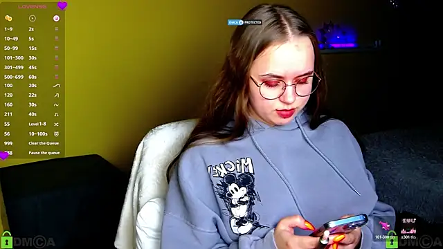 Snapshot of Lilysweet13 chatting on November 10, 2025, 9:03 pm Lilysweet13 online show from November 10, 2025, 9:03 pm