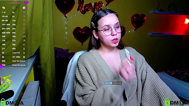 Snapshot of Lilysweet13 chatting on February 3, 2026, 5:40 pm Lilysweet13 online show from February 3, 2026, 5:40 pm