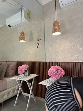 alisonnwalker2025 online show from July 27, 2026, 12:56 pm