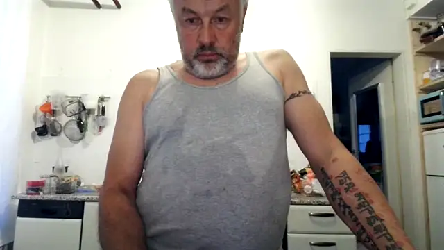 Berg Boy online show from September 16, 2025, 5:25 pm