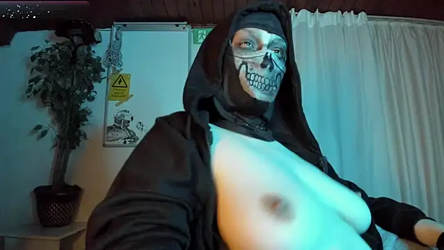 cos operator online show from April 8, 2026, 7:58 pm