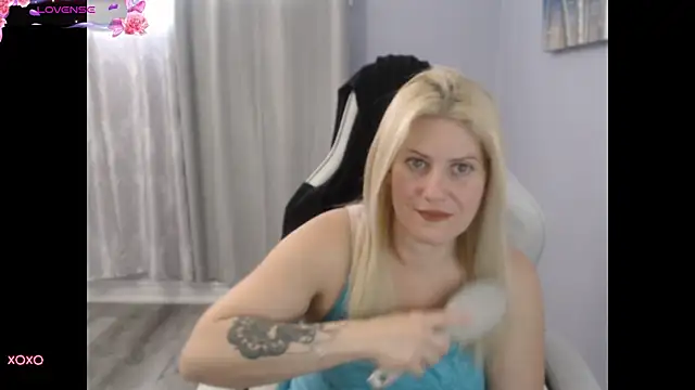 BellaStar84 online show from September 18, 2025, 12:29 pm