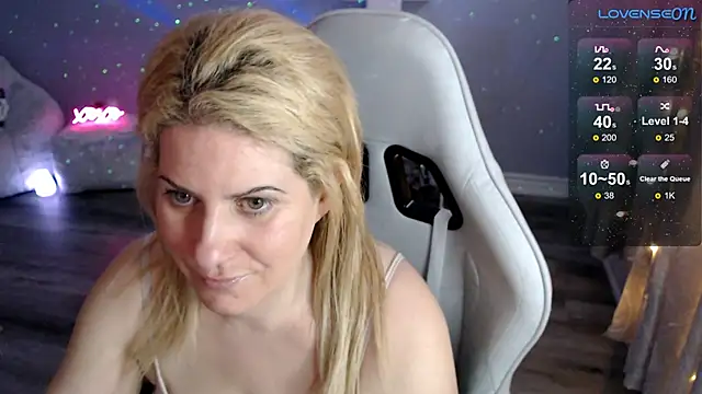 BellaStar84 online show from February 3, 2026, 1:27 pm