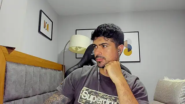 Dante Storm online show from October 29, 2025, 2:08 pm