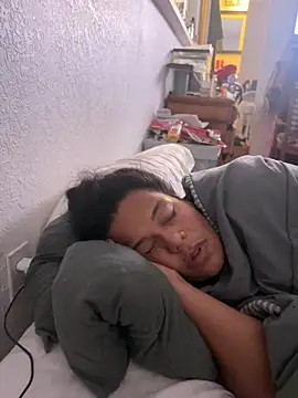 Snapshot of Foxdaguy chatting on November 10, 2025, 2:43 am Foxdaguy online show from November 10, 2025, 2:43 am