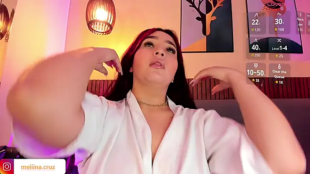 Snapshot of MelinaCruz chatting on May 23, 2026, 2:28 am MelinaCruz online show from May 23, 2026, 2:28 am