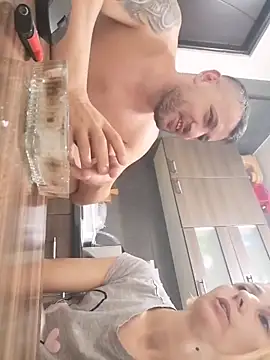 Snapshot of yourflowerpink chatting on October 23, 2025, 6:45 am yourflowerpink online show from October 23, 2025, 6:45 am